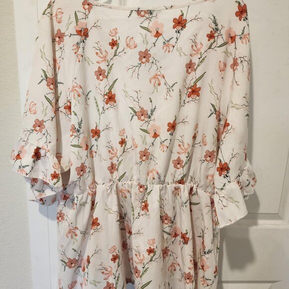 BloomChic Floral Print Ruffles Flounce Sleeve Surplice Neck Blouse - Picture 3 of 4